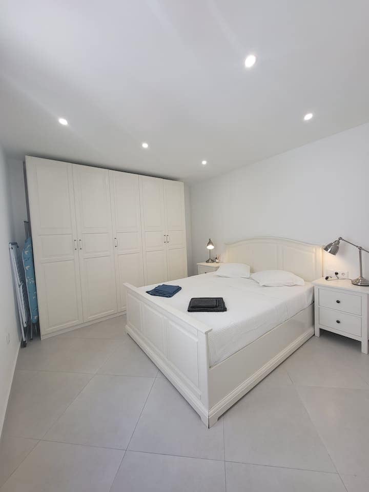 Apartamento de 3 habitaciones en Torrevieja en alquiler - 1.800 € (Ref: 10160265)