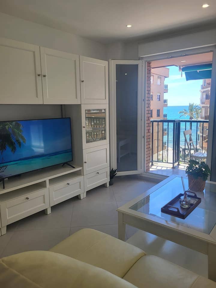Apartamento de 3 habitaciones en Torrevieja en alquiler - 1.800 € (Ref: 10160265)