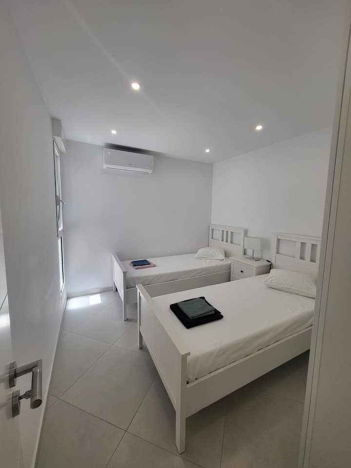 Apartamento de 3 habitaciones en Torrevieja en alquiler - 1.800 € (Ref: 10160265)
