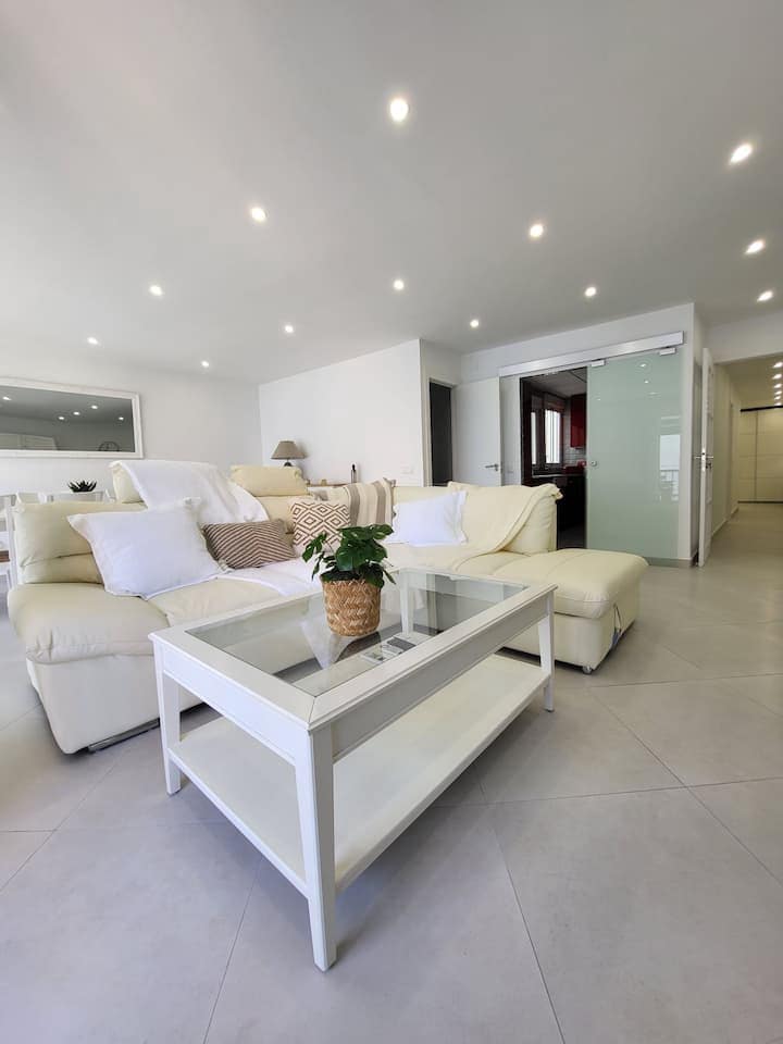 Apartamento de 3 habitaciones en Torrevieja en alquiler - 1.800 € (Ref: 10160265)