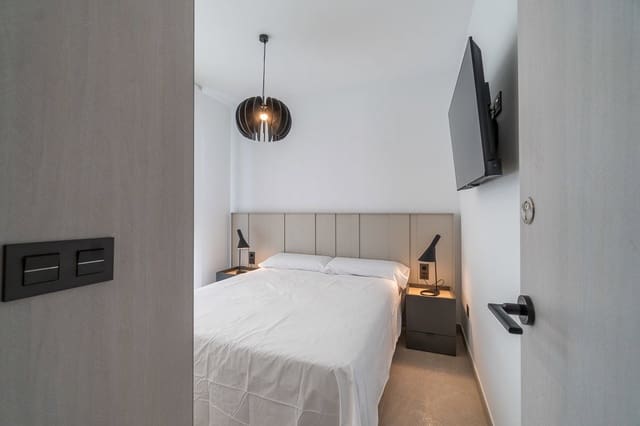 Apartamento de 4 habitaciones en Zona Pueblo, Guardamar del Segura en alquiler con piscina garaje - 2.250 € (Ref: 10160266)