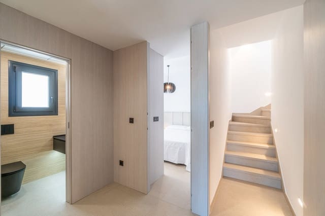 Apartamento de 4 habitaciones en Zona Pueblo, Guardamar del Segura en alquiler con piscina garaje - 2.250 € (Ref: 10160266)