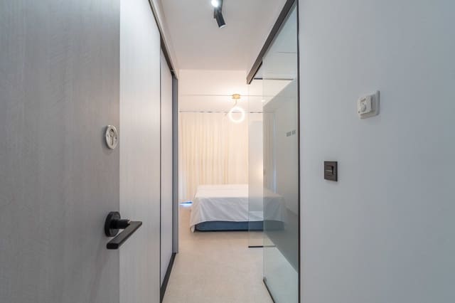Apartamento de 4 habitaciones en Zona Pueblo, Guardamar del Segura en alquiler con piscina garaje - 2.250 € (Ref: 10160266)
