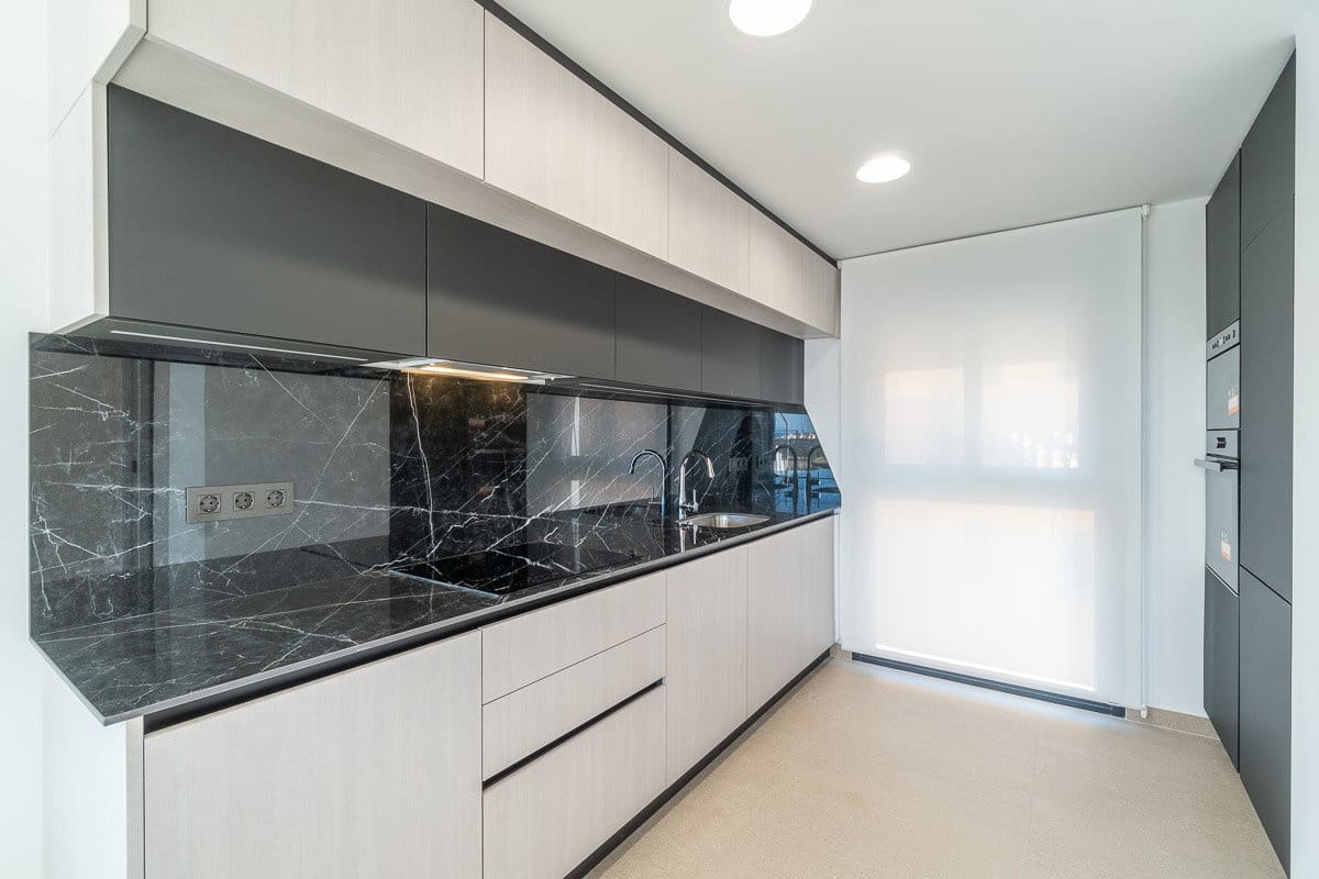 Apartamento de 4 habitaciones en Guardamar del Segura en alquiler con piscina garaje - 2.250 € (Ref: 10160266)