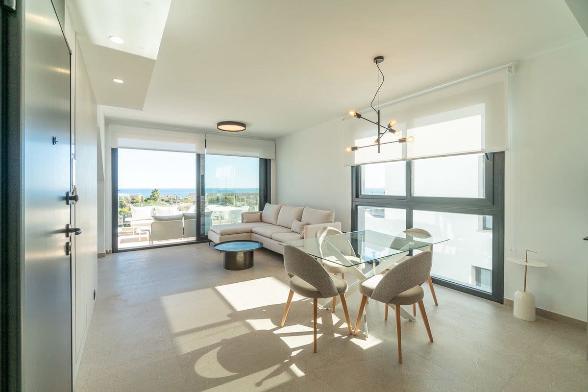 Apartamento de 4 habitaciones en Guardamar del Segura en alquiler con piscina garaje - 2.250 € (Ref: 10160266)