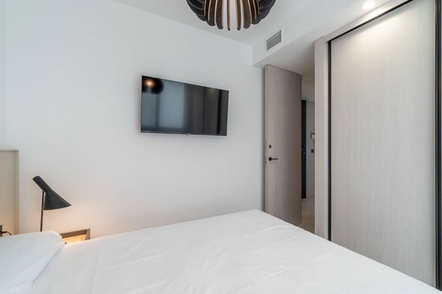 Apartamento de 4 habitaciones en Zona Pueblo, Guardamar del Segura en alquiler con piscina garaje - 2.250 € (Ref: 10160266)