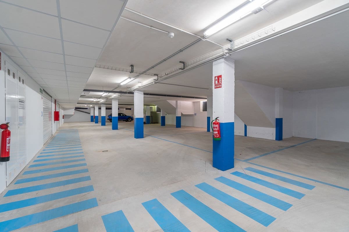 Apartamento de 4 habitaciones en Guardamar del Segura en alquiler con piscina garaje - 2.250 € (Ref: 10160266)