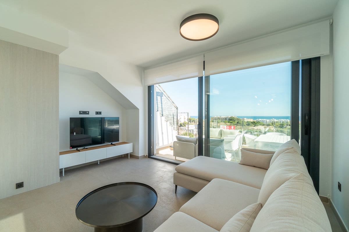 Apartamento de 4 habitaciones en Guardamar del Segura en alquiler con piscina garaje - 2.250 € (Ref: 10160266)