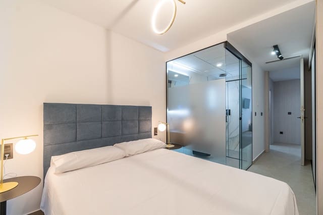 Apartamento de 4 habitaciones en Zona Pueblo, Guardamar del Segura en alquiler con piscina garaje - 2.250 € (Ref: 10160266)