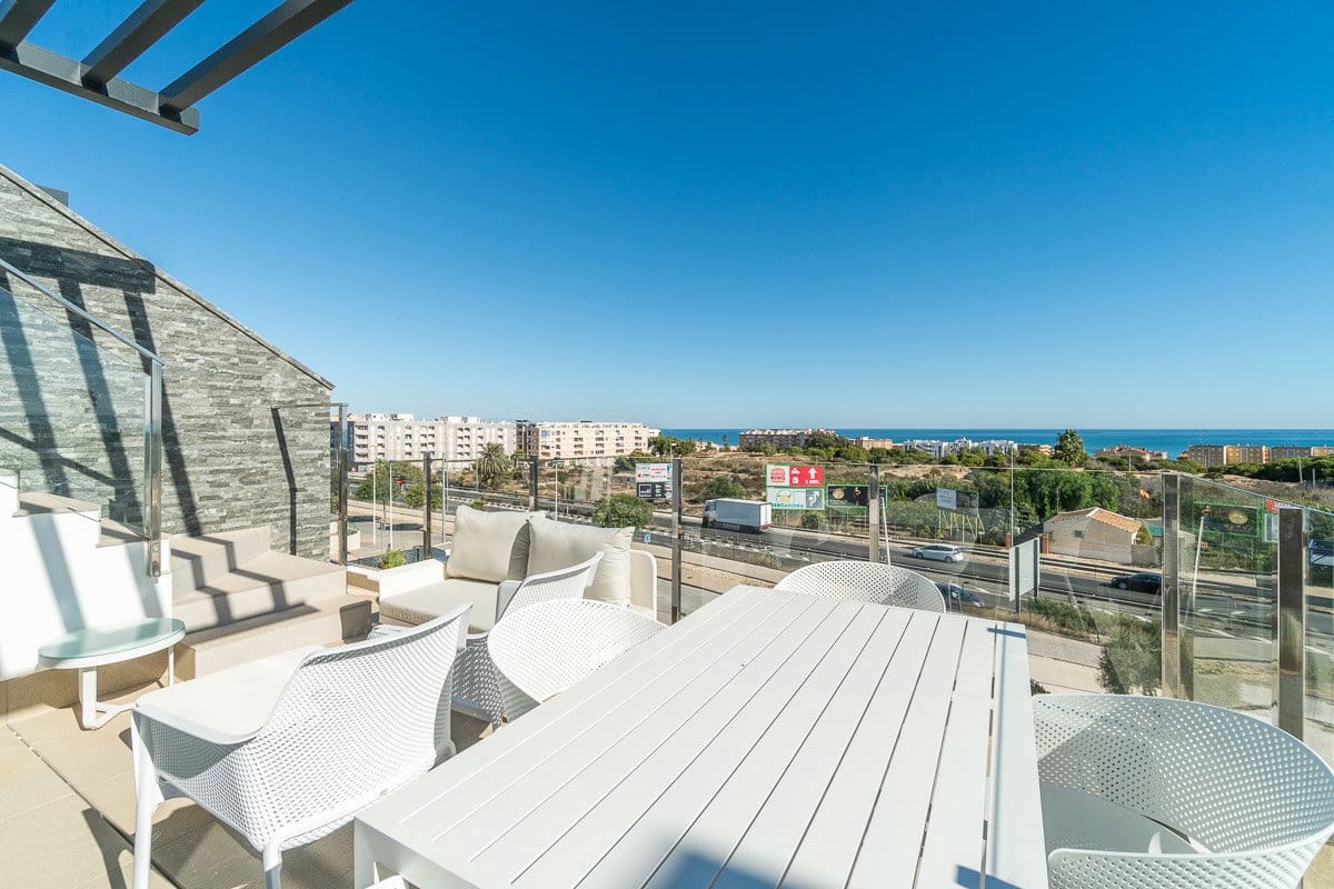 Apartamento de 4 habitaciones en Guardamar del Segura en alquiler con piscina garaje - 2.250 € (Ref: 10160266)