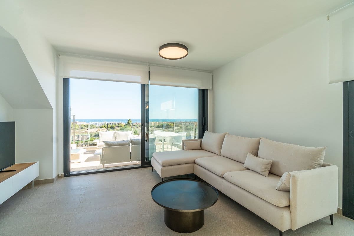 Apartamento de 4 habitaciones en Guardamar del Segura en alquiler con piscina garaje - 2.250 € (Ref: 10160266)
