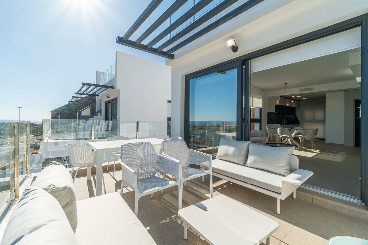 Apartamento de 4 habitaciones en Guardamar del Segura en alquiler con piscina garaje - 2.250 € (Ref: 10160266)