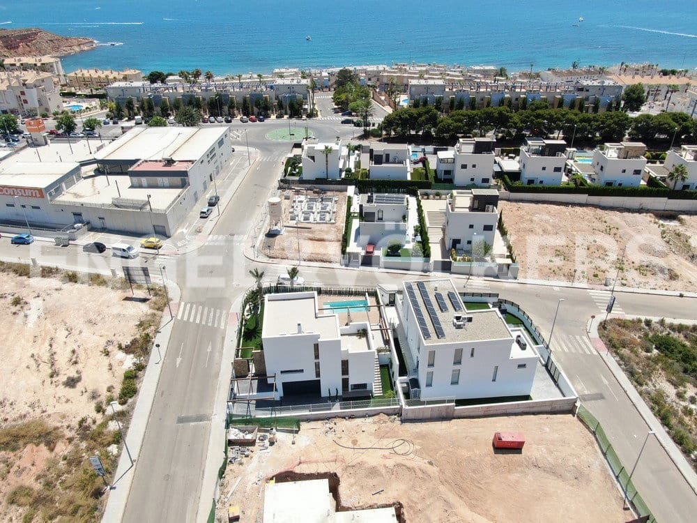 Chalet de 4 habitaciones en Orihuela Costa en venta con piscina garaje - 1.160.000 € (Ref: 7030185)