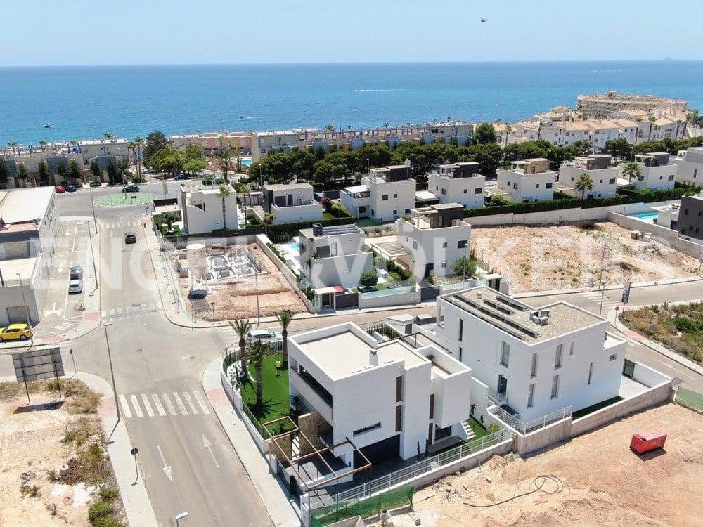Chalet de 4 habitaciones en Orihuela Costa en venta con piscina garaje - 1.160.000 € (Ref: 7030185)