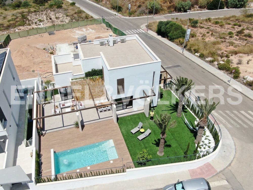 Chalet de 4 habitaciones en Orihuela Costa en venta con piscina garaje - 1.160.000 € (Ref: 7030185)