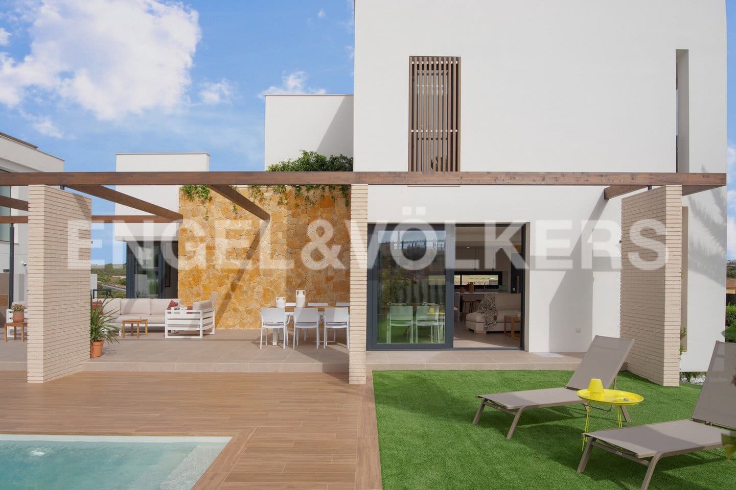 Chalet de 4 habitaciones en Orihuela Costa en venta con piscina garaje - 1.160.000 € (Ref: 7030185)