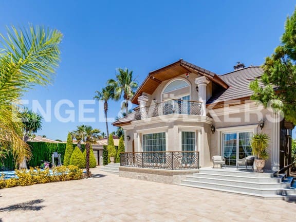 4 camera da letto Villa in vendita in Dona Pepa con piscina - 1.100.000 € (Rif: 7030212)