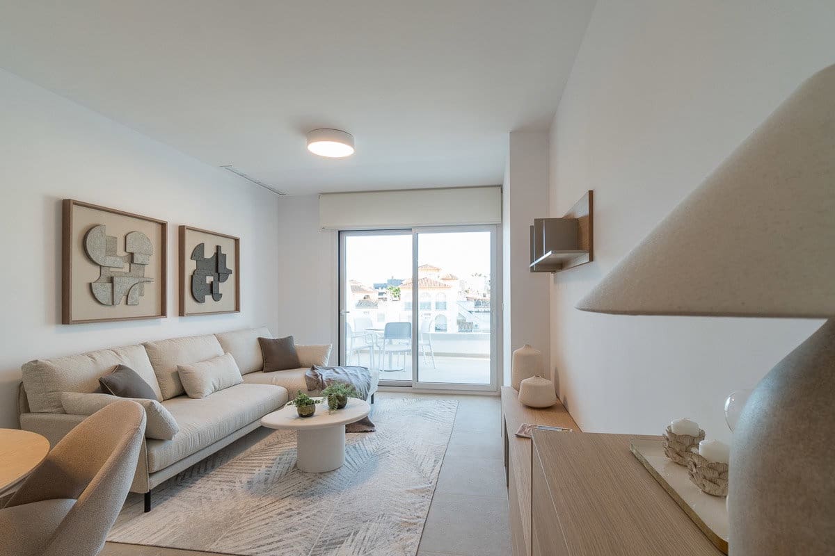 Apartamento de 2 habitaciones en Orihuela Costa en venta con piscina garaje - 325.000 € (Ref: 7030240)