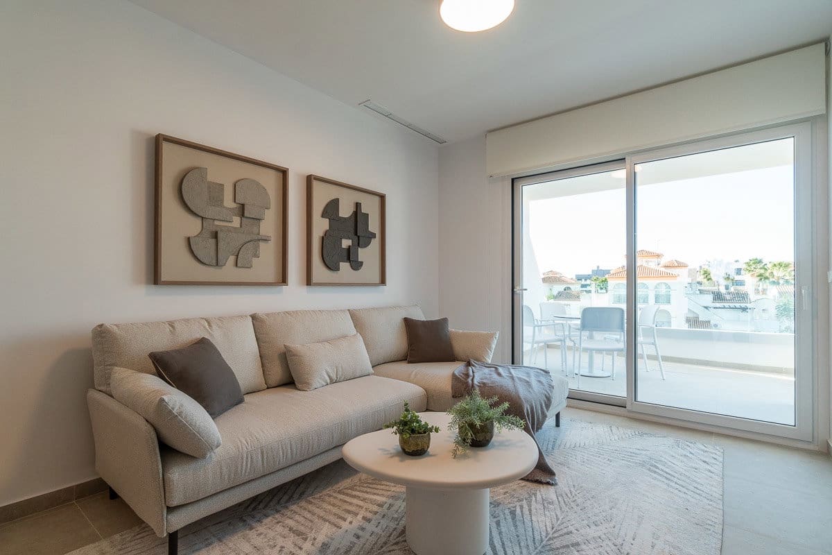 Apartamento de 2 habitaciones en Orihuela Costa en venta con piscina garaje - 325.000 € (Ref: 7030240)