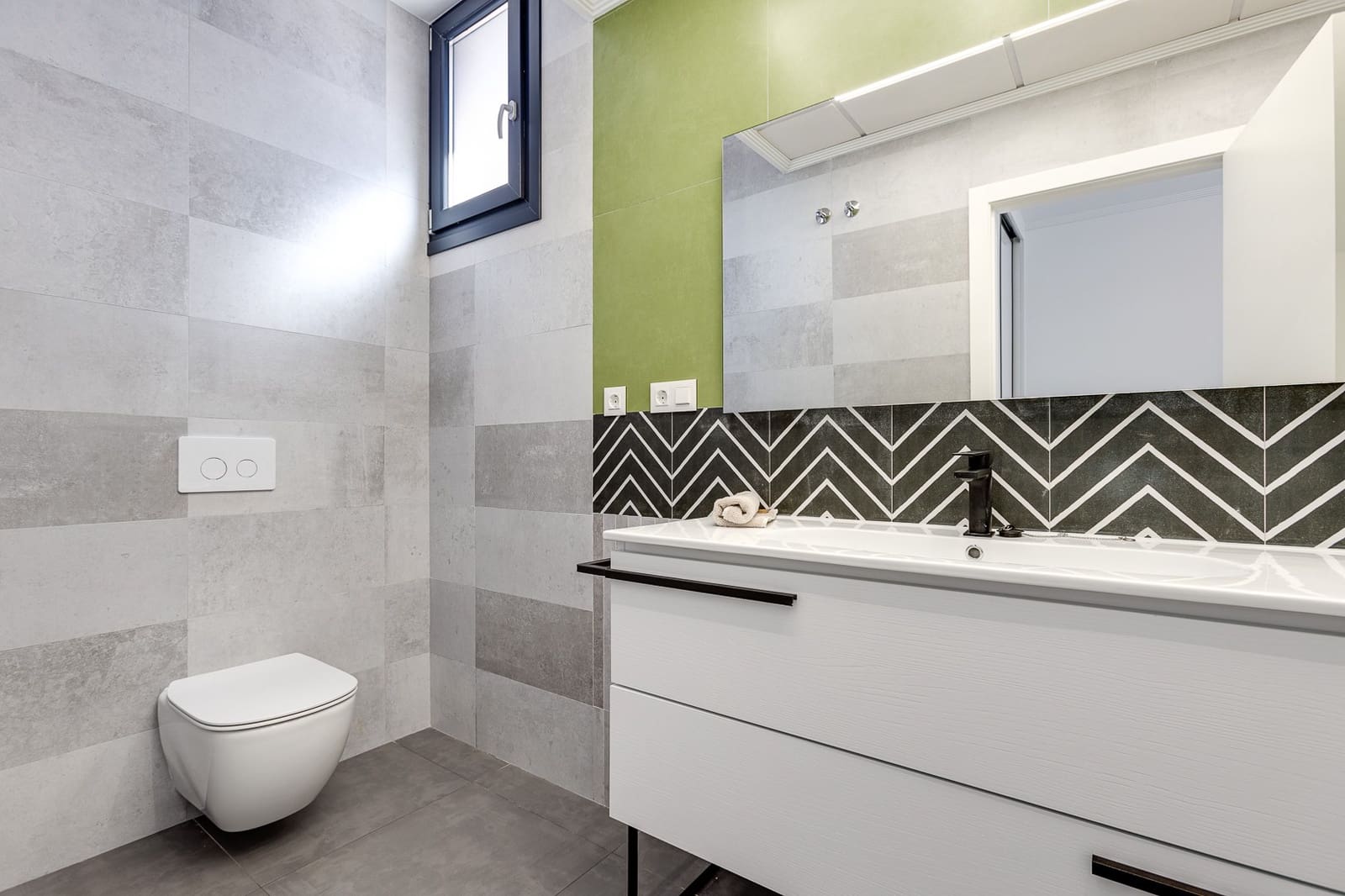 4 quarto Moradia para venda em Torrevieja com piscina - 940 000 € (Ref: 7030259)