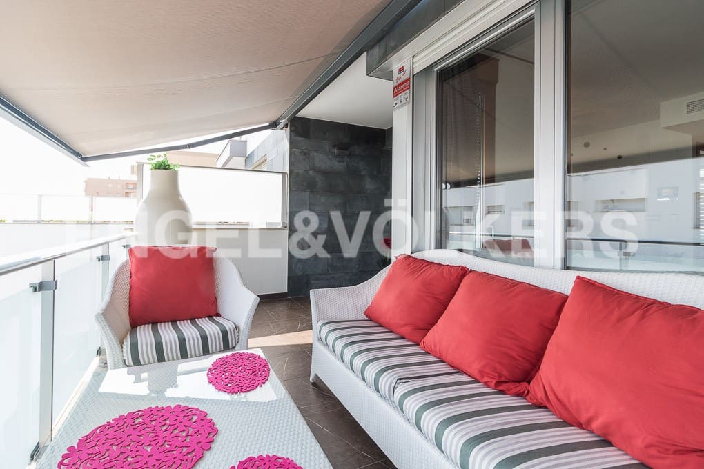 Chalet de 5 habitaciones en Guardamar del Segura en venta con piscina - 594.000 € (Ref: 7030262)