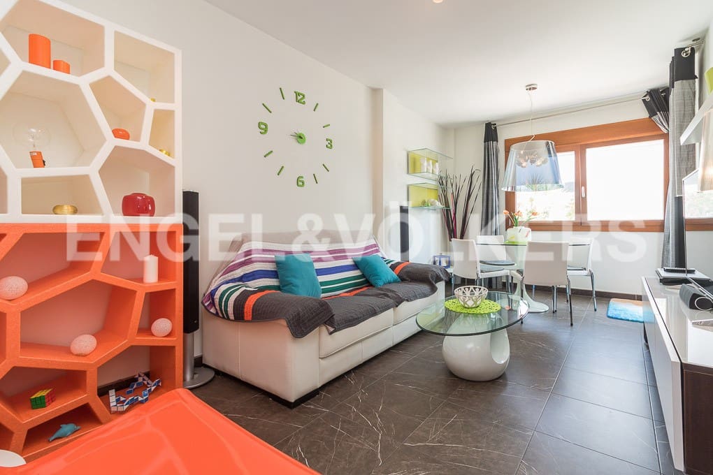 Chalet de 5 habitaciones en Guardamar del Segura en venta con piscina - 594.000 € (Ref: 7030262)