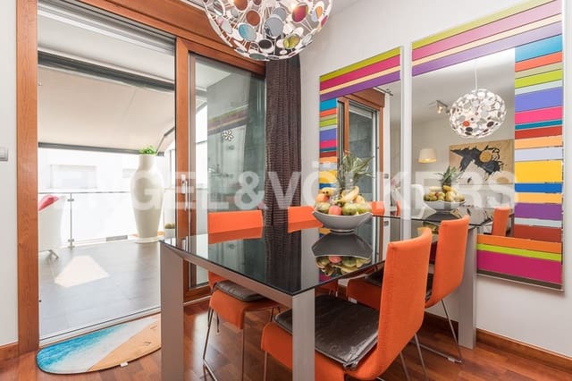 Chalet de 5 habitaciones en Guardamar del Segura en venta con piscina - 594.000 € (Ref: 7030262)