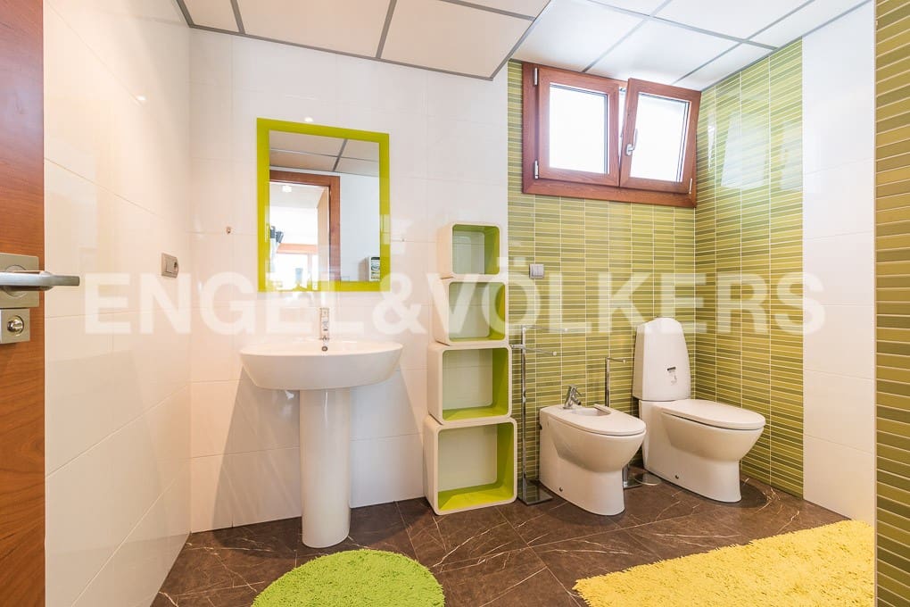 Chalet de 5 habitaciones en Guardamar del Segura en venta con piscina - 594.000 € (Ref: 7030262)