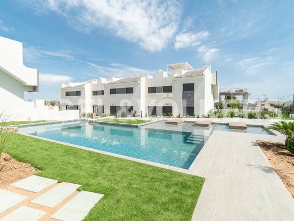 3 soveværelse Lejlighed til salg i El Chaparral - La Siesta - La Torreta, Torrevieja med swimmingpool garage - € 330.000 (Ref: 7030269)