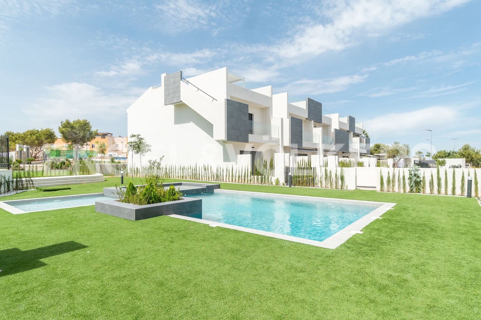 3 soveværelse Lejlighed til salg i Torrevieja med swimmingpool garage - € 330.000 (Ref: 7030269)