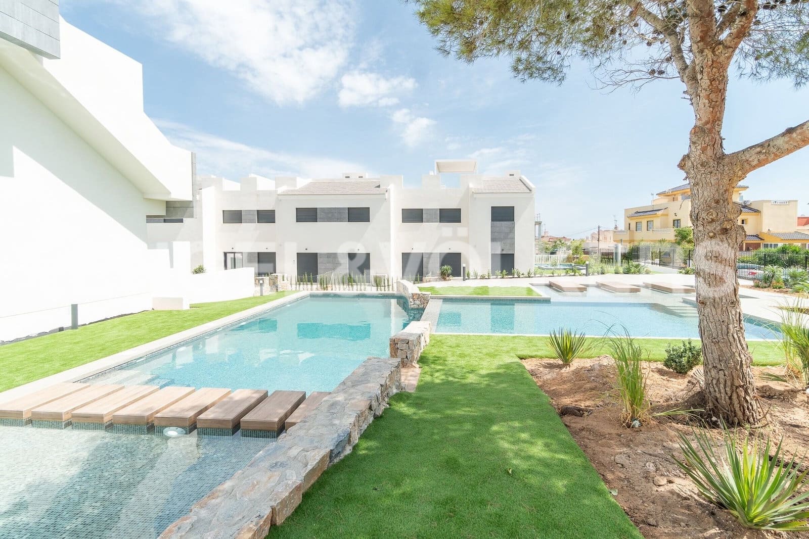 3 soveværelse Lejlighed til salg i Torrevieja med swimmingpool garage - € 330.000 (Ref: 7030269)