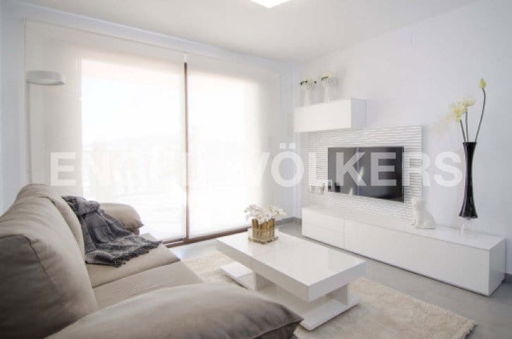 Apartamento de 3 habitaciones en Torrevieja en venta con piscina garaje - 229.000 € (Ref: 7030274)