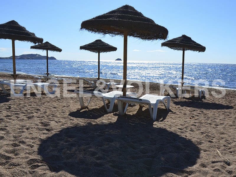 Apartamento de 3 habitaciones en Torrevieja en venta con piscina garaje - 229.000 € (Ref: 7030274)