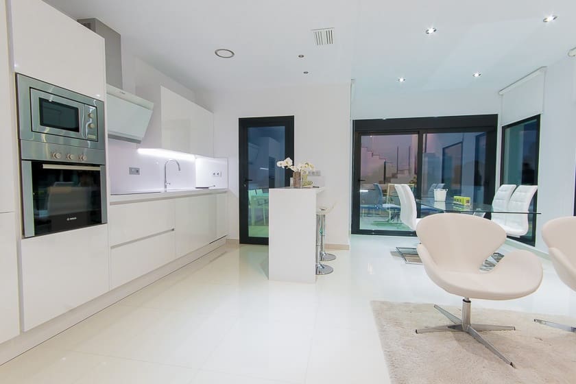 Chalet de 3 habitaciones en Pilar de la Horadada en venta con piscina - 399.000 € (Ref: 7030293)