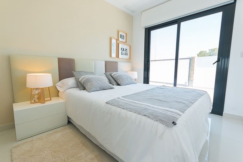 Chalet de 3 habitaciones en Pilar de la Horadada en venta con piscina - 399.000 € (Ref: 7030293)