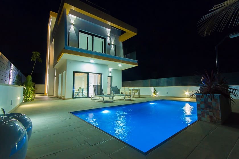 Chalet de 3 habitaciones en Pilar de la Horadada en venta con piscina - 399.000 € (Ref: 7030293)