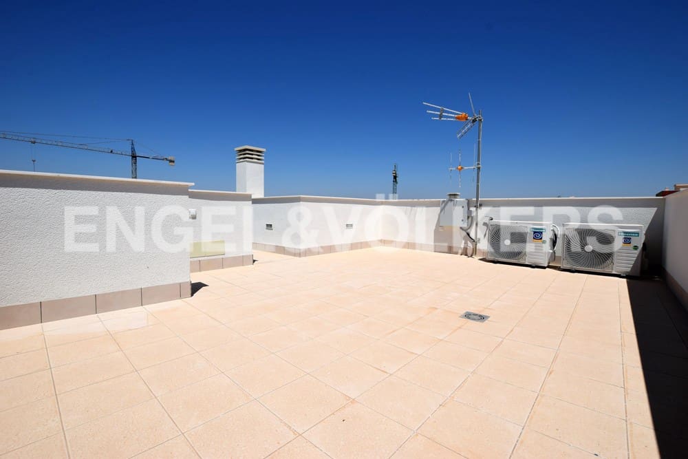 3 bedroom Villa for sale in Los Montesinos with pool - € 405,900 (Ref: 7030296)