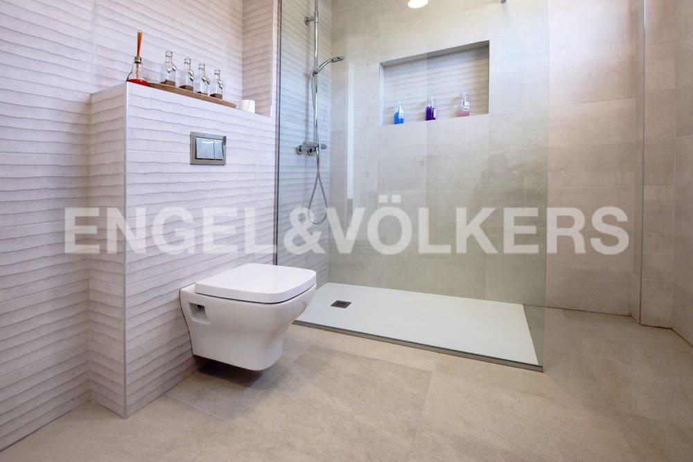 3 bedroom Villa for sale in Los Montesinos with pool - € 405,900 (Ref: 7030296)