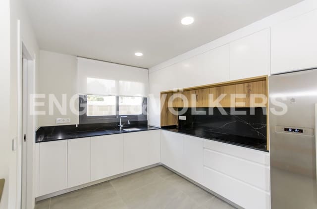 4 bedroom Villa for sale in San Miguel de Salinas with pool garage - € 699,000 (Ref: 7030301)