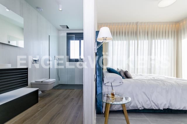 4 bedroom Villa for sale in San Miguel de Salinas with pool garage - € 699,000 (Ref: 7030301)