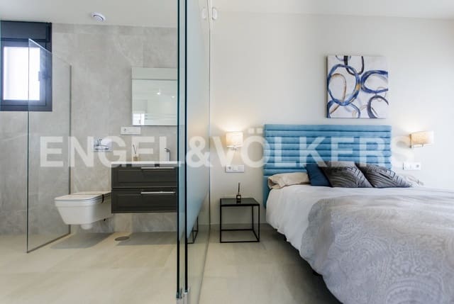 4 bedroom Villa for sale in San Miguel de Salinas with pool garage - € 699,000 (Ref: 7030301)