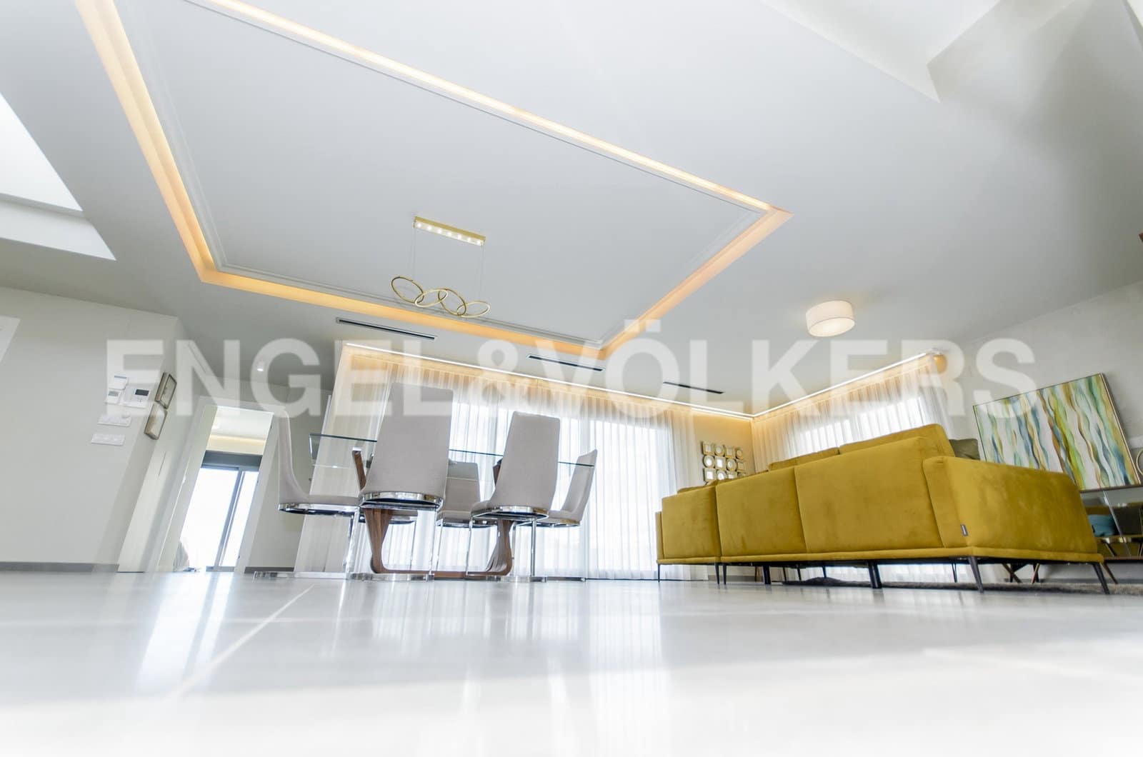 4 bedroom Villa for sale in San Miguel de Salinas with pool garage - € 699,000 (Ref: 7030301)