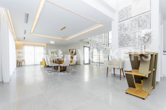 4 bedroom Villa for sale in San Miguel de Salinas with pool garage - € 699,000 (Ref: 7030301)