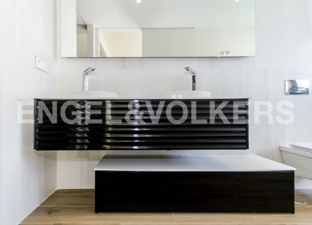 4 bedroom Villa for sale in San Miguel de Salinas with pool garage - € 699,000 (Ref: 7030301)