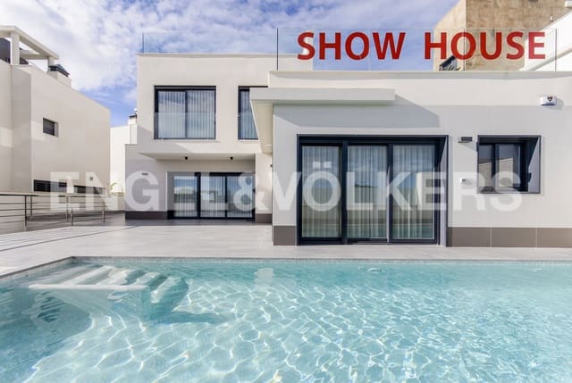 4 bedroom Villa for sale in San Miguel de Salinas with pool garage - € 699,000 (Ref: 7030301)