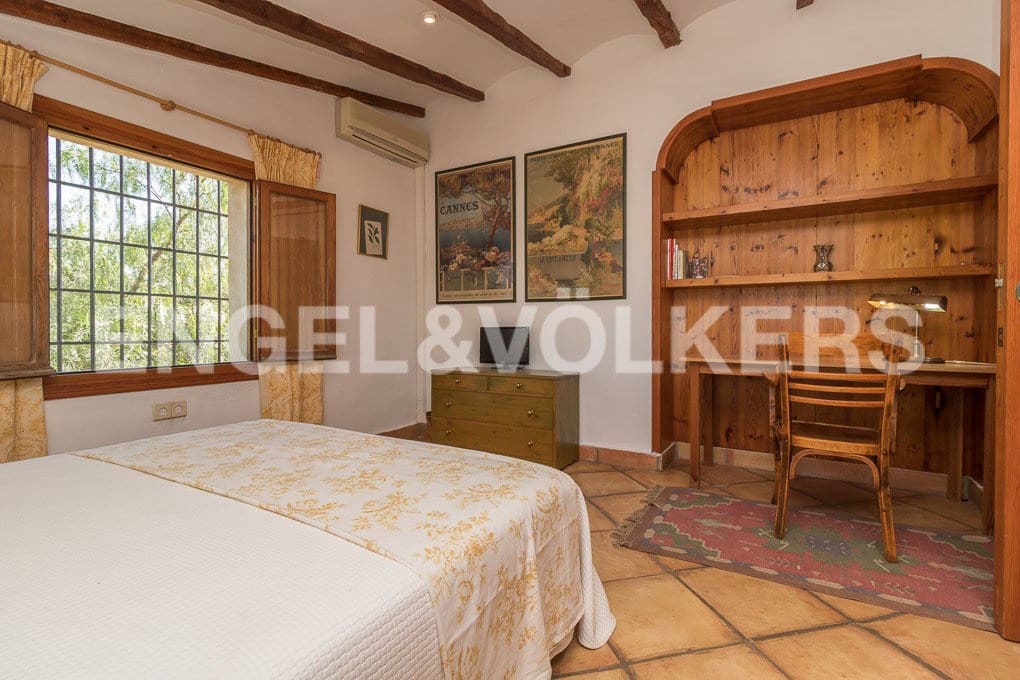 6 bedroom Villa for sale in San Miguel de Salinas with pool garage - € 800,000 (Ref: 7030307)
