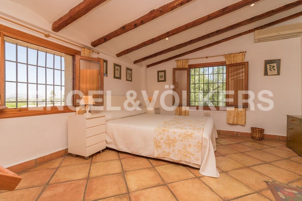 6 bedroom Villa for sale in San Miguel de Salinas with pool garage - € 800,000 (Ref: 7030307)