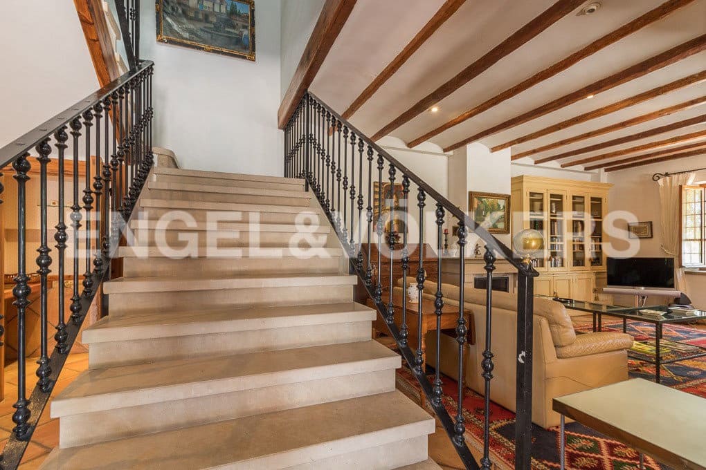 6 bedroom Villa for sale in San Miguel de Salinas with pool garage - € 800,000 (Ref: 7030307)
