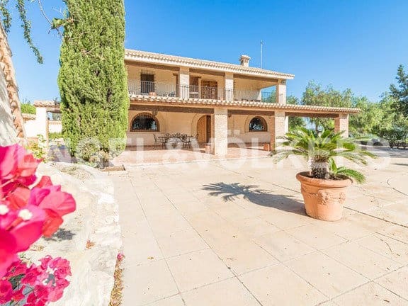 6 bedroom Villa for sale in San Miguel de Salinas with pool garage - € 800,000 (Ref: 7030307)
