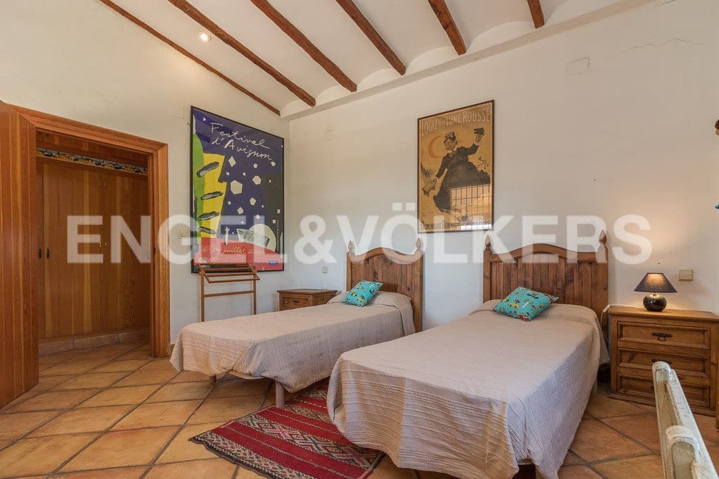 6 bedroom Villa for sale in San Miguel de Salinas with pool garage - € 800,000 (Ref: 7030307)